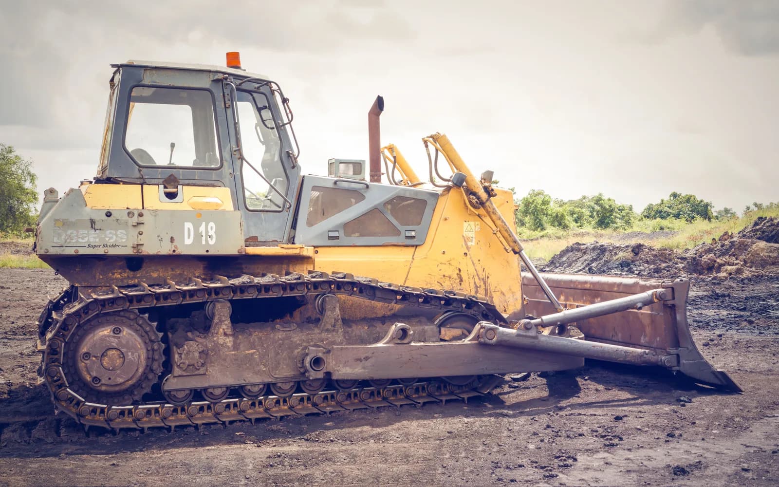Industrial Equipment B2B: 962 Leads at €15.6 CPL — Nouvo case study